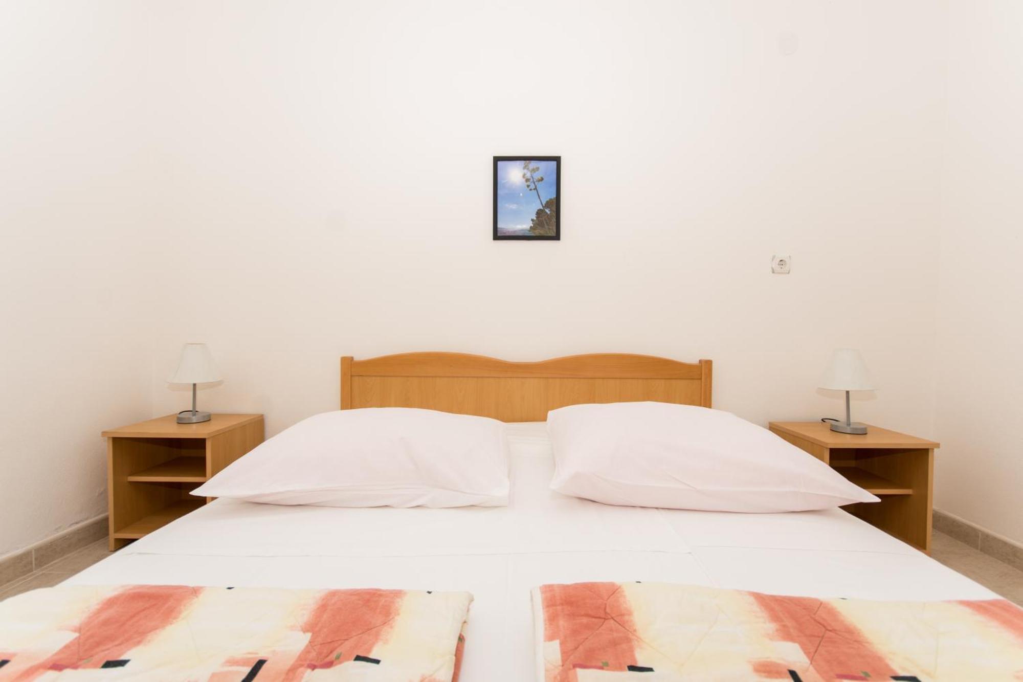 Apartments Marinana Razanj Luaran gambar