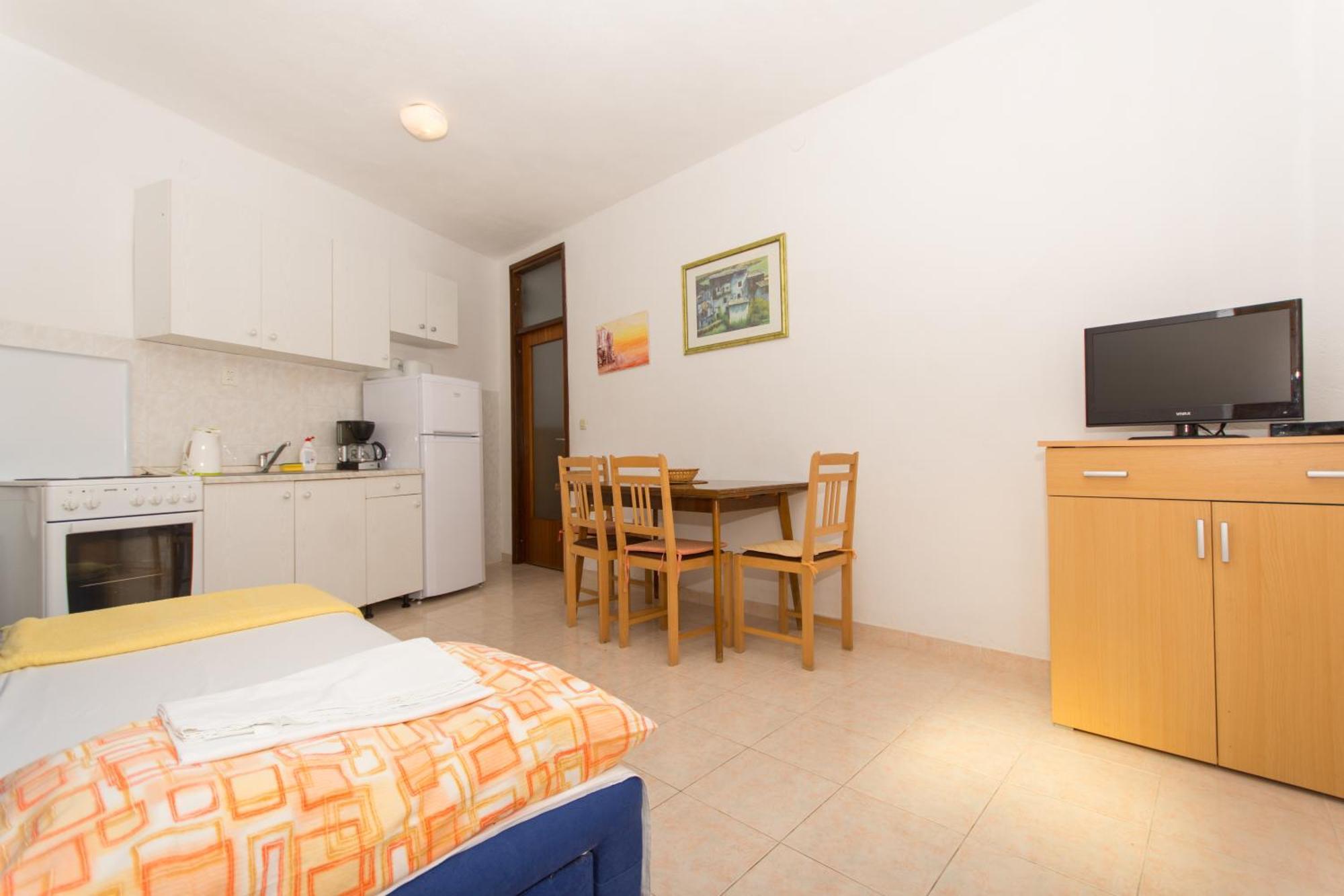 Apartments Marinana Razanj Luaran gambar
